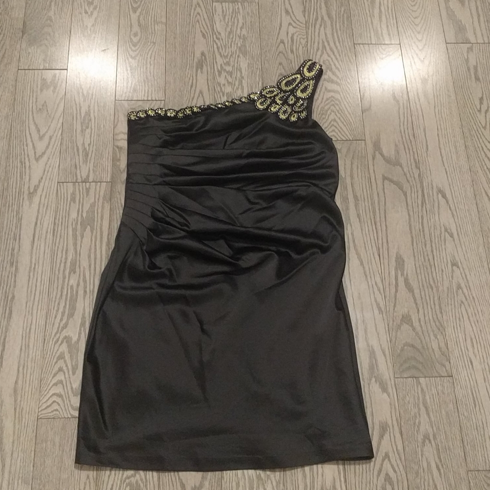 Beautiful black dress🌸🍀🍀🌸